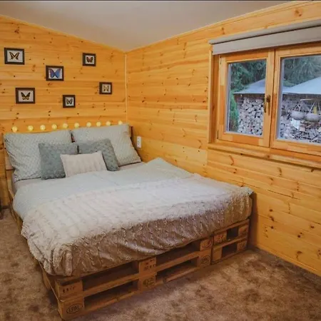 Charming Klara With Sauna, Nature&privacy Near Prague Holiday home *