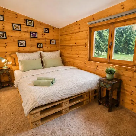 Holiday home Charming Klara With Sauna, Nature&privacy Near Prague Male Kysice