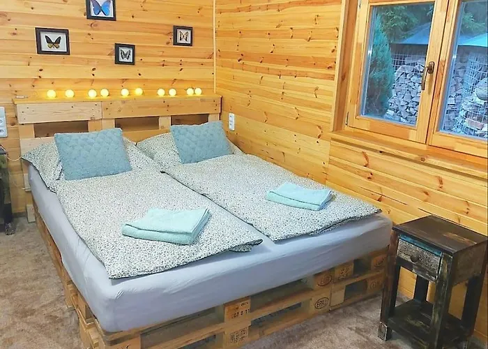 Charming Klara With Sauna, Nature&privacy Near Prague Сasa de vacaciones